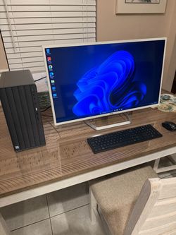 HP Envy Desktop (windows 11) 32” monitor