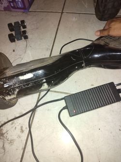 HOVERBOARD W/NEW CHARGER