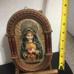 MADONA ANTIGUA DE RESINA Y MADERA