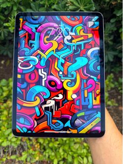 iPad Pro 11” 1st Gen· 256gb  · WiFi + LTE · Pristine Condition ✨ Unlocked Any Carrier | Hablo Es