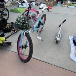 Kids Bike - 20-inch Schwinn And Helmet 
