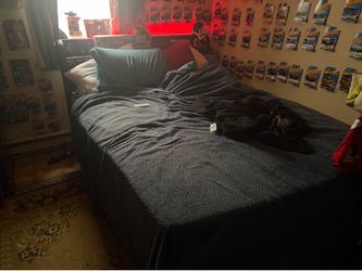 Free Queen size bed