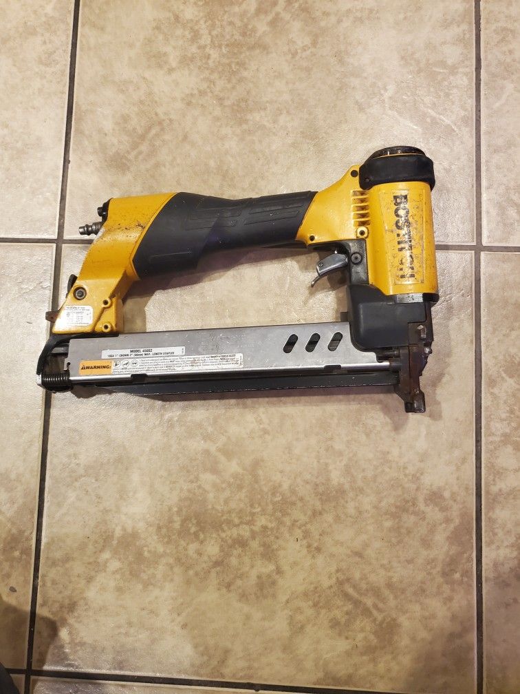 Bostitch 450S2 Wide Crown Pneumatic Tacker