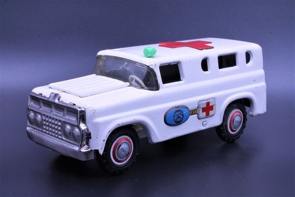 Marusan Bulldog Toy Ambulance, Vintage Japan Tin Toy Car from the 1950s