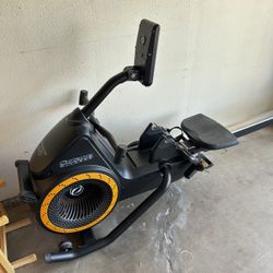 Octane Fitness Ro Rowing Exercise Machine