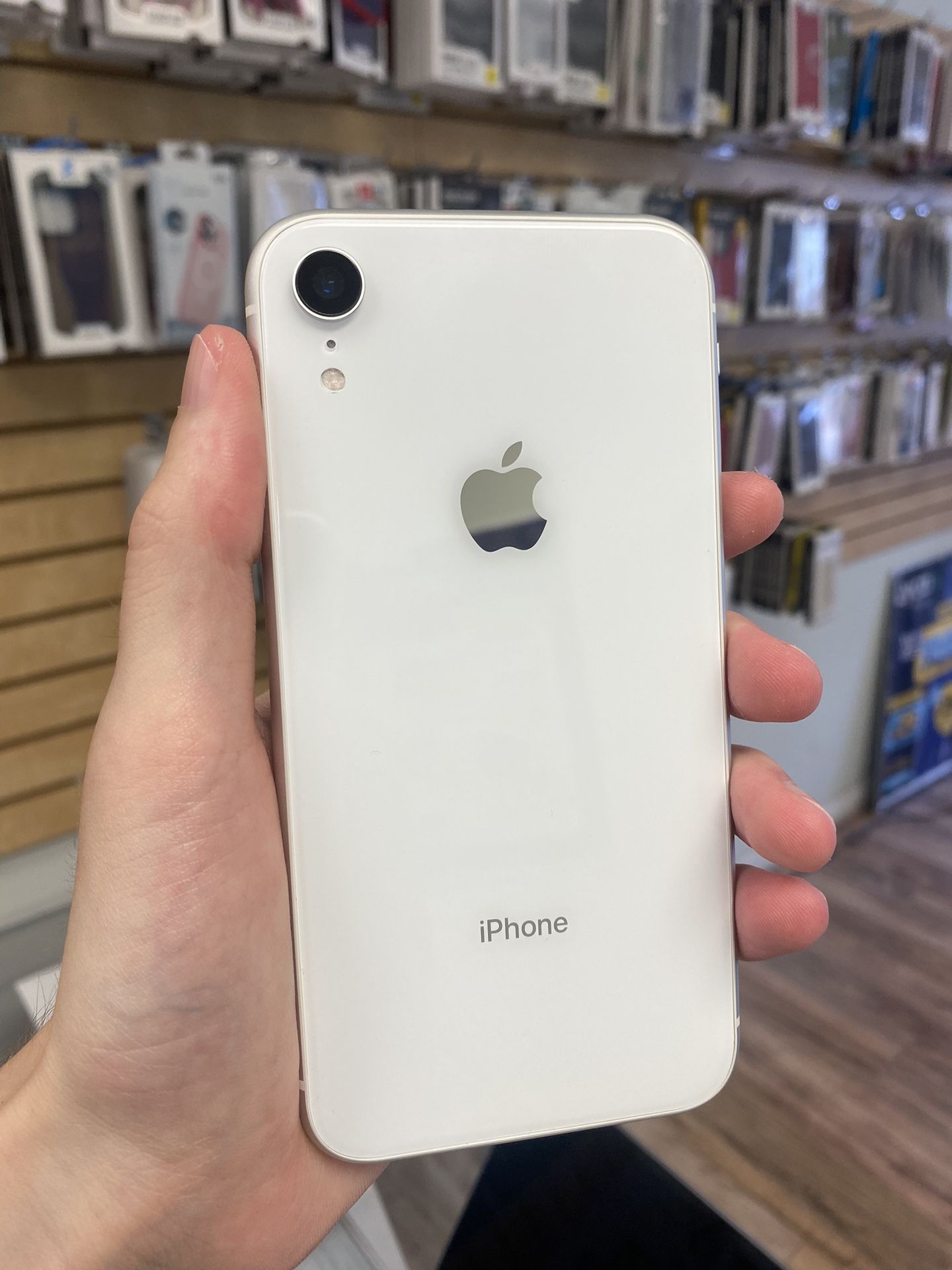 iPhone XR 128GB White Unlocked