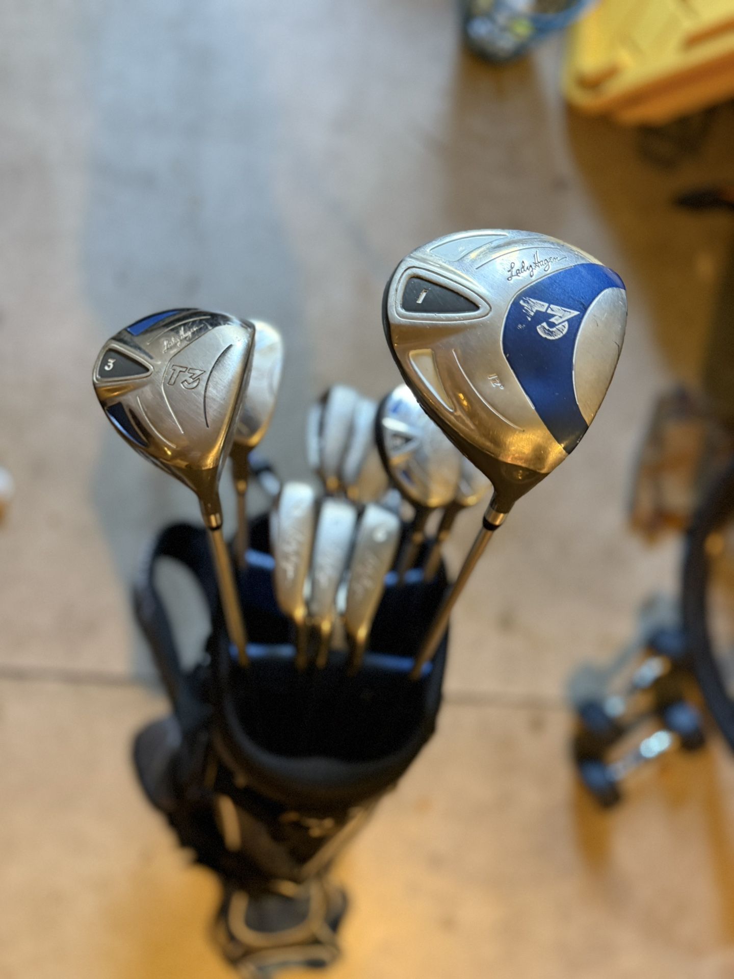 Lady Hagen T3 Golf Clubs And Bag