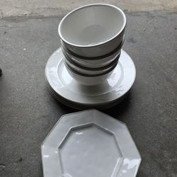 Pottery Dish Set