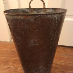 Farmhouse Galvanized Bucket with Handle *10.00* 13.5" H x 10" W Home and Garden Decor