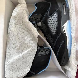 Air Jordan Retro 5 “Black Carolina” Size 8