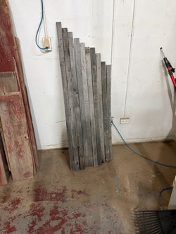 Reclaimed Barn Wood Planks Bundle