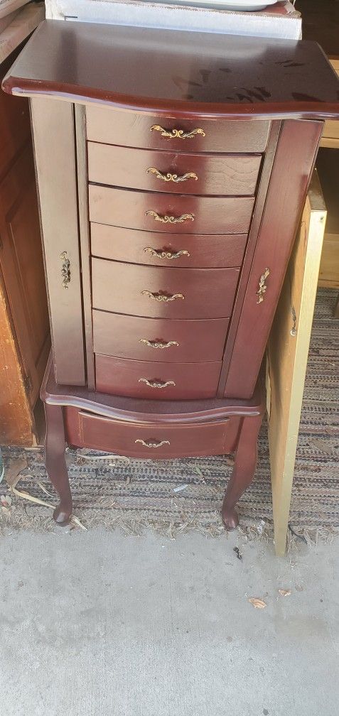 Vintage Jewelry Armoire- FALL DAMAGE IN FRONT. π π’