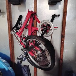 West Marine Port Runner Red Bike