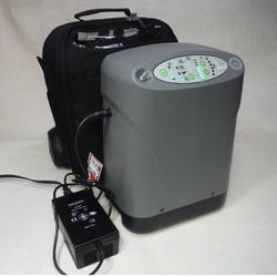 DEVILBISS IGO PORTABLE OXYGEN SYSTEM CONCENTRATOR MODEL 306DS LIKE NEW ONLY 50 HOURS