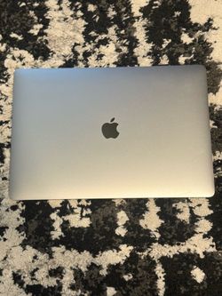 MacBook Pro 2019 15in i9