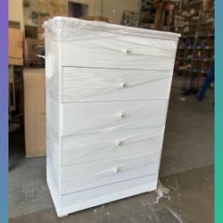 5 drawers dresser / Five drawers dresser