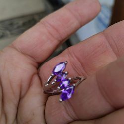 925- AMETHYST  RING    $17   PICK ⛏️ UP ONLY