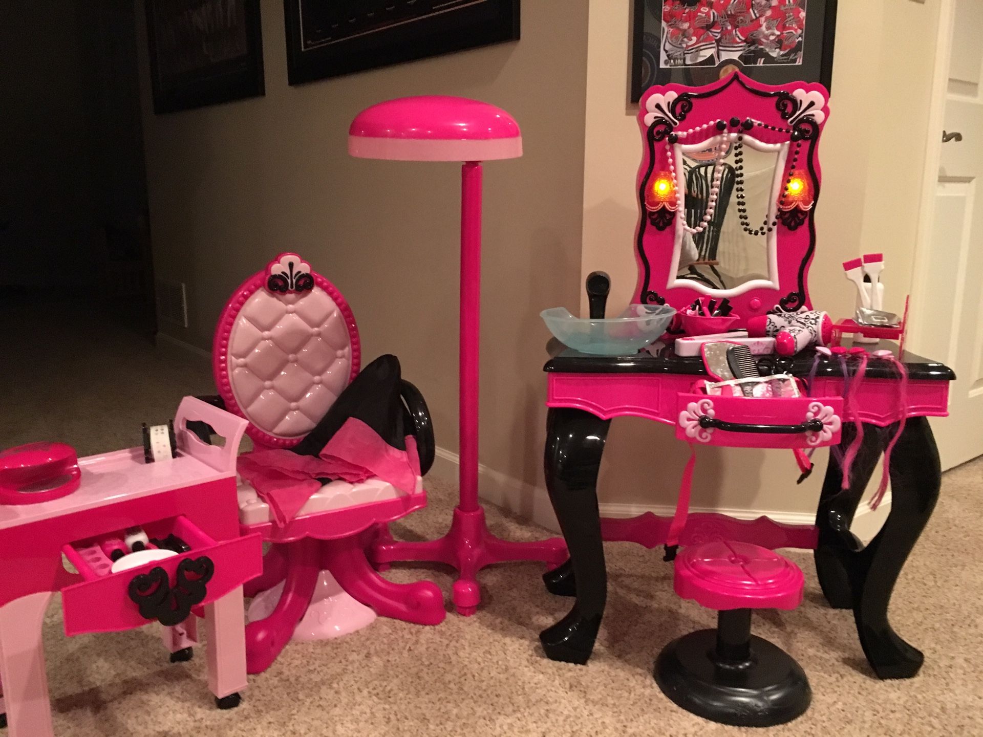 Dream Dazzlers Ooh La La Salon