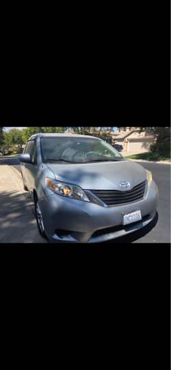 2011 Toyota Sienna