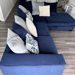 2 Piece sectional -Blue 