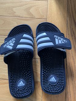 New Size 6 Adidas Slip on 