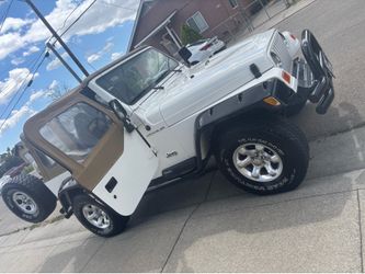 Jeep 2000 wrangler convertible Sahara clean tittle !!!!