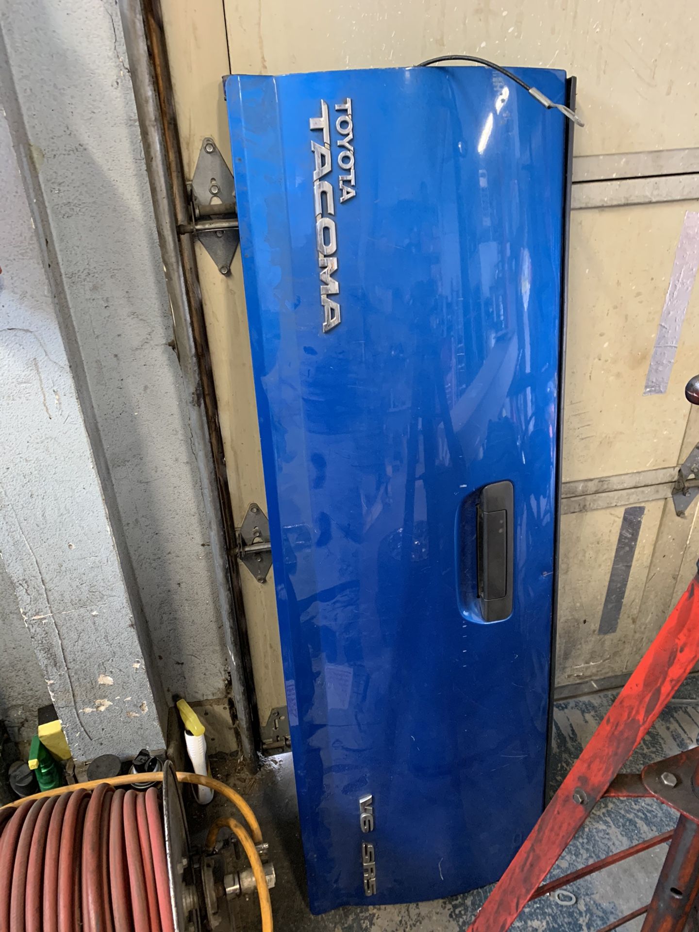 Toyota tacoma tailgate 2005-2013