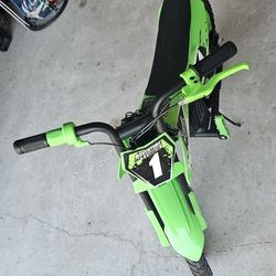 LITTLE KIDS DIRT BIKE $85