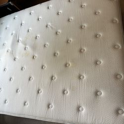Zinus queen mattress and frame 