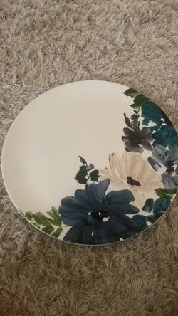 Crate & Barrel Francesca Floral Circular Serving Platter 162-087 12.5" Diameter