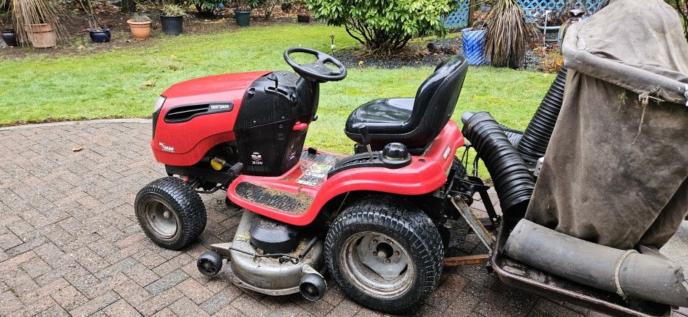 Craftsman MTS 5500- 26 HP With Mounted Leaf Vacuum Attachment