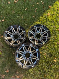 Fuel Fusion Forged Chrome and Black Wheels – Set of 3