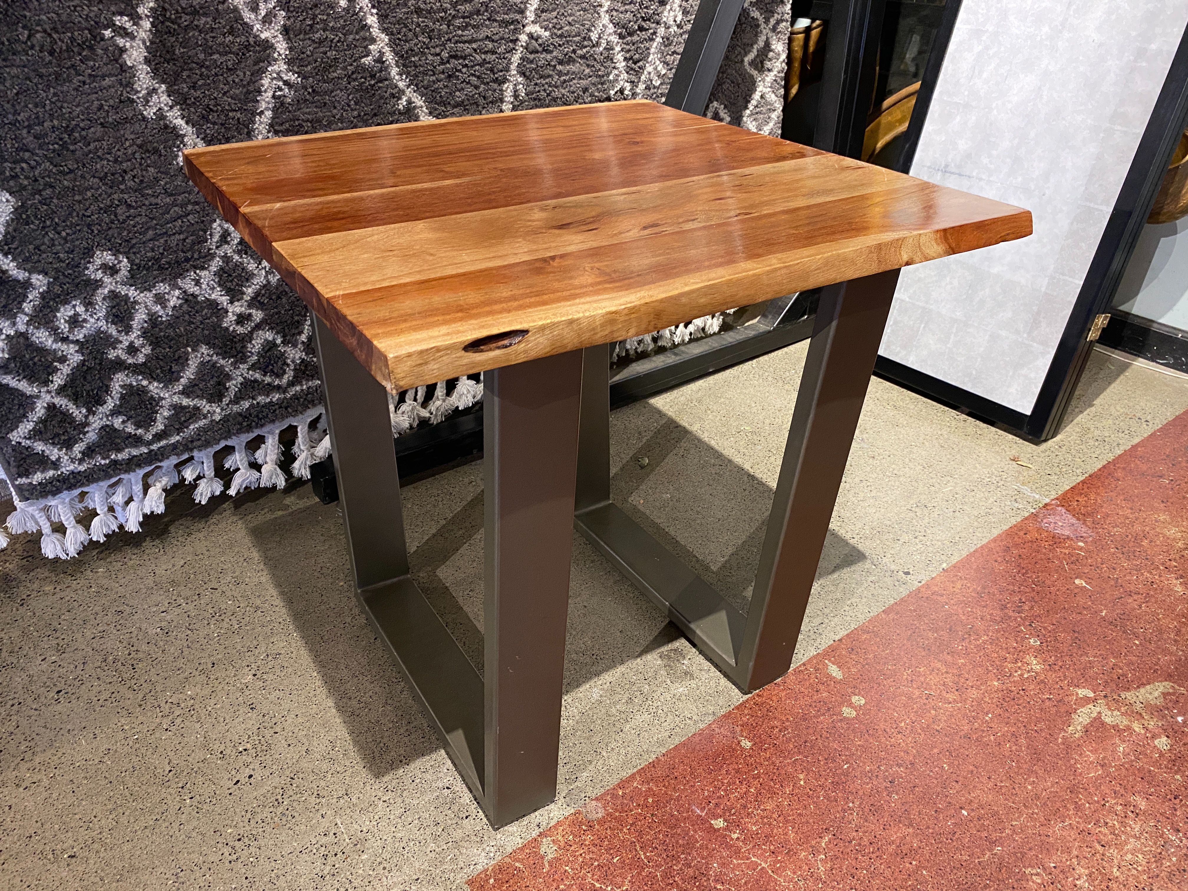 Live Edge 24″ Square End Table