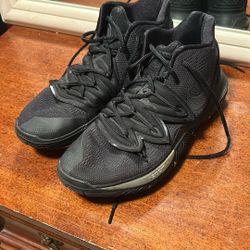 Nike Kyrie 5 Black Rainbow Sole