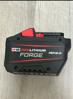 Milwaukee M18 18V Lithium-Ion REDLITHIUM FORGE HD 12.0 Ah Battery Pack