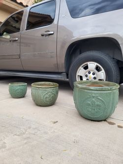 Set Of 3 Matching Ceramic Pots