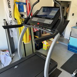 Commercial NordicTrack Treadmill 