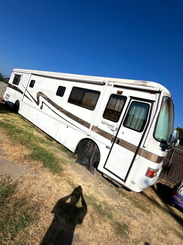 Dynasty Monaco RV Diesel 