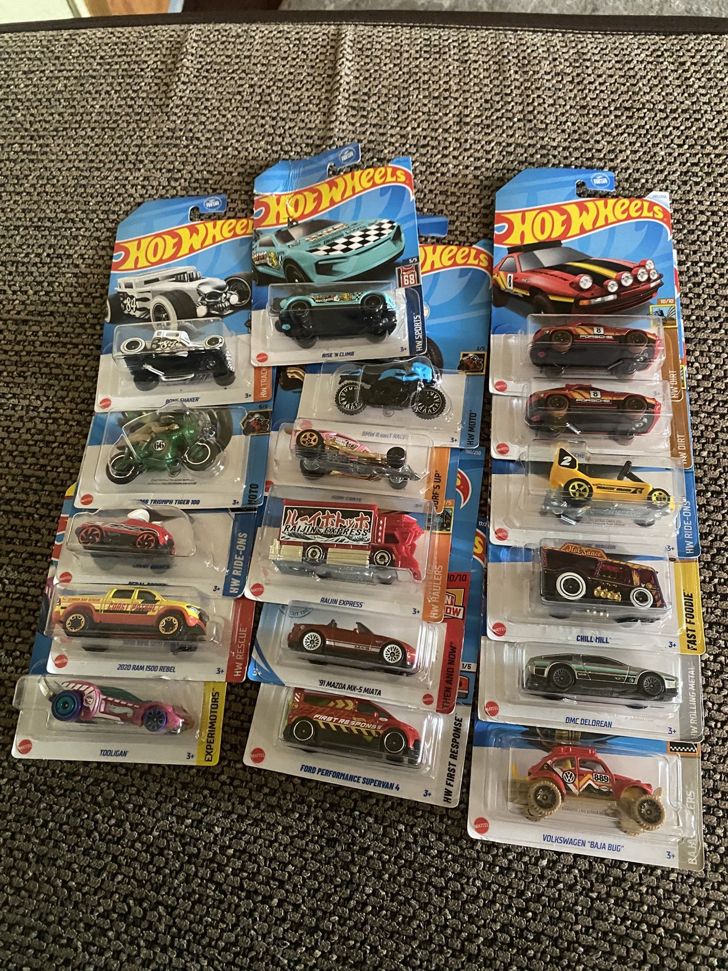 Hot Wheels Treasure Hunts 