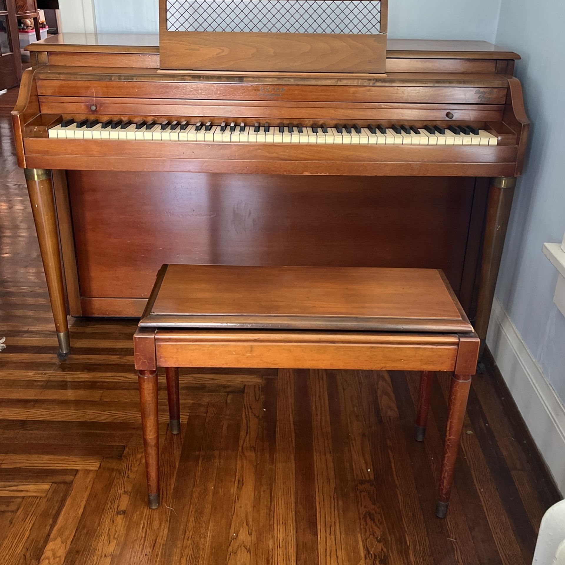Lester Philadelphia Piano Besty Ross Special