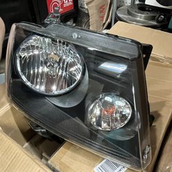 2005  F150 Or Expedition Front Headlights 