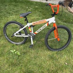 SE Racing So Cal Flyer 24" BMX Freestyle Bike-White