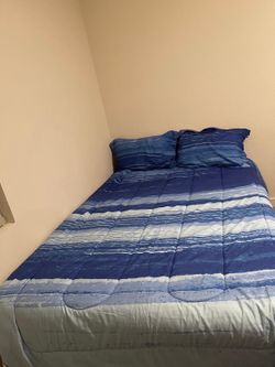 Mattress (queen)
