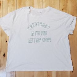 NEW Maurices 'Everybody in the Pub Getting Tipsy' Top (XXL)