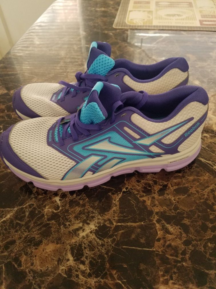 New Reebok tennis shoes.