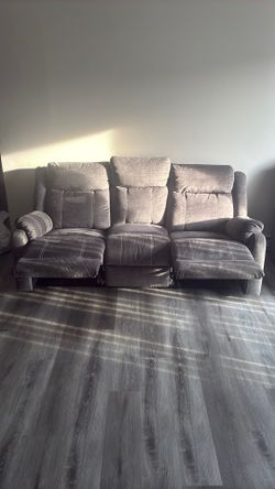 Recliner set.. Love seat and chair