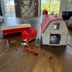 A Quiet Day On The Farm In PLASTICVILLE …