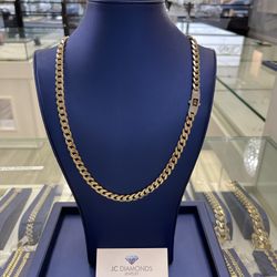 Chain Cubanlink 14k Gold 8,8 Mm By 24 Inch Semisolid 