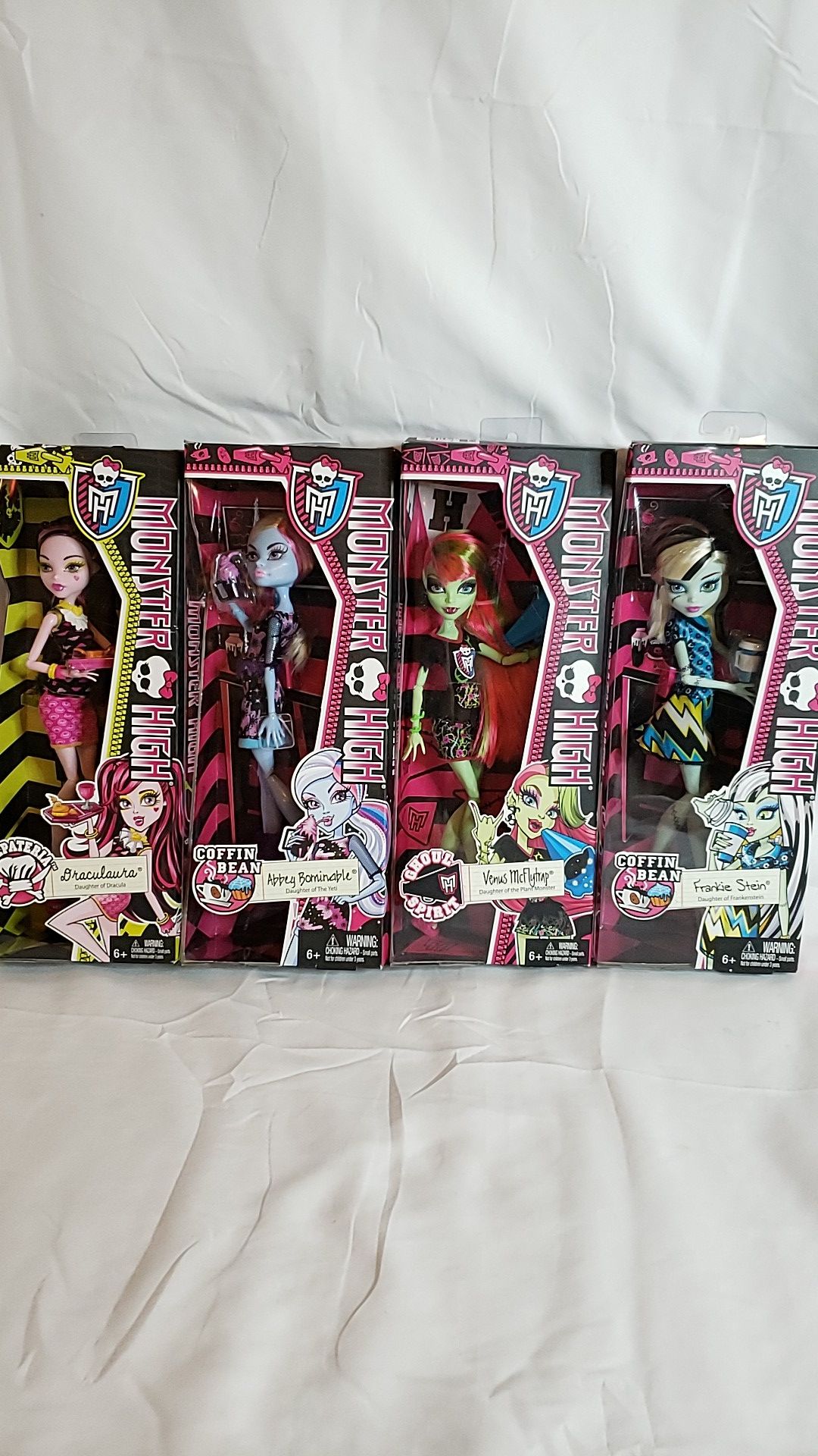 Monster High Doll Bundle- 4 set