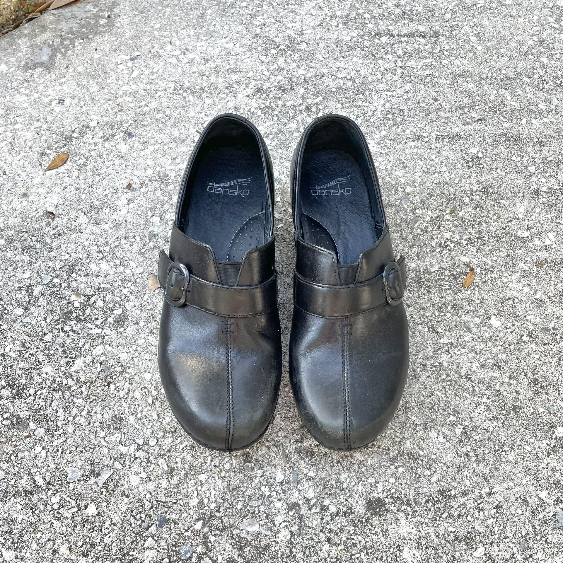 Dansko Tamara Professional Work Clogs - Black - Buckle - Comfort- Women’s 6.5/37